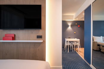 Holiday Inn Express & Suites Ghent, An Ihg Hotel