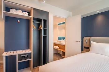 Holiday Inn Express & Suites Ghent, An Ihg Hotel