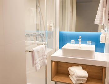 Holiday Inn Express & Suites Ghent, An Ihg Hotel