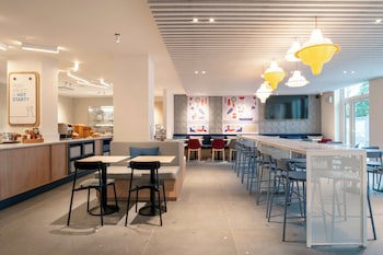 Holiday Inn Express & Suites Ghent, An Ihg Hotel