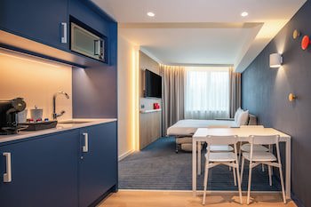 Holiday Inn Express & Suites Ghent, An Ihg Hotel