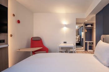 Holiday Inn Express & Suites Ghent, An Ihg Hotel