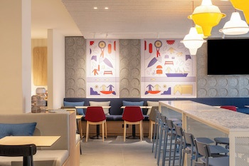 Holiday Inn Express & Suites Ghent, An Ihg Hotel