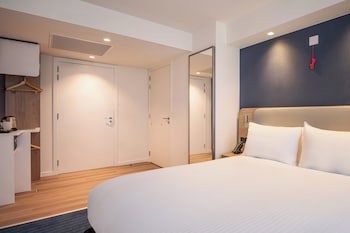 Holiday Inn Express & Suites Ghent, An Ihg Hotel