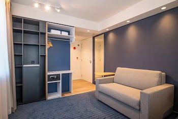 Holiday Inn Express & Suites Ghent, An Ihg Hotel