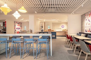 Holiday Inn Express & Suites Ghent, An Ihg Hotel