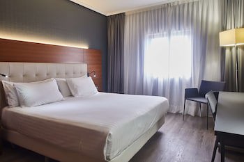 Hotel Silken Amara Plaza
