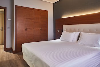 Hotel Silken Amara Plaza