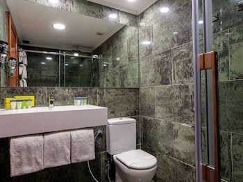 Hotel Silken Amara Plaza