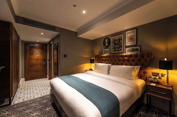 100 Queen's Gate Hotel London, Curio Collection By Hilton