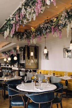 100 Queen's Gate Hotel London, Curio Collection By Hilton