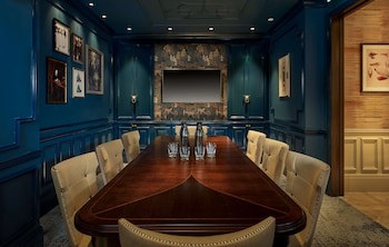 100 Queen's Gate Hotel London, Curio Collection By Hilton