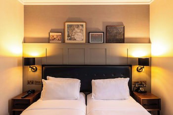100 Queen's Gate Hotel London, Curio Collection By Hilton