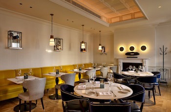 100 Queen's Gate Hotel London, Curio Collection By Hilton