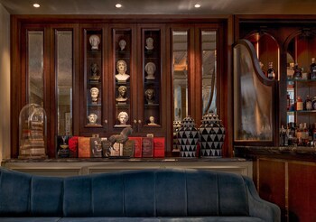 100 Queen's Gate Hotel London, Curio Collection By Hilton