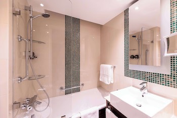 100 Queen's Gate Hotel London, Curio Collection By Hilton