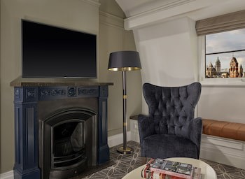 100 Queen's Gate Hotel London, Curio Collection By Hilton