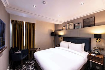 100 Queen's Gate Hotel London, Curio Collection By Hilton