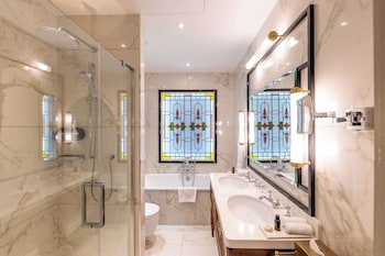 100 Queen's Gate Hotel London, Curio Collection By Hilton