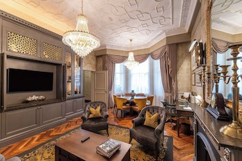 100 Queen's Gate Hotel London, Curio Collection By Hilton