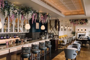 100 Queen's Gate Hotel London, Curio Collection By Hilton