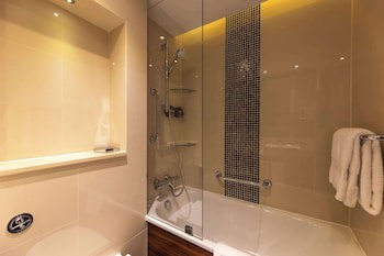100 Queen's Gate Hotel London, Curio Collection By Hilton