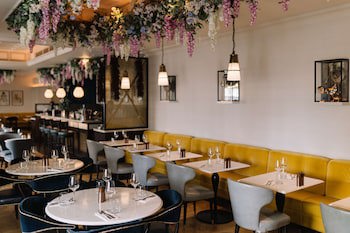 100 Queen's Gate Hotel London, Curio Collection By Hilton