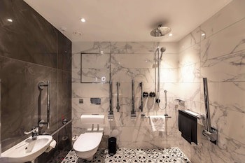 100 Queen's Gate Hotel London, Curio Collection By Hilton
