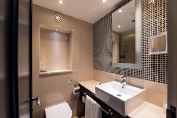 100 Queen's Gate Hotel London, Curio Collection By Hilton