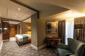 100 Queen's Gate Hotel London, Curio Collection By Hilton