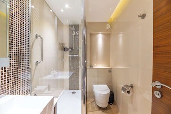 100 Queen's Gate Hotel London, Curio Collection By Hilton