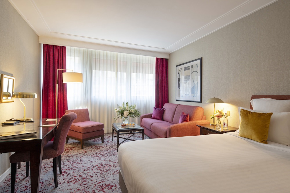 Warwick Champs-Elysees Paris