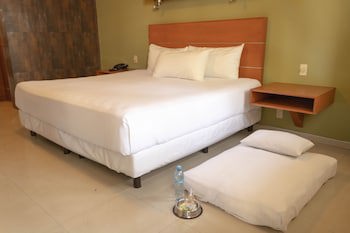 Calafia Hotel