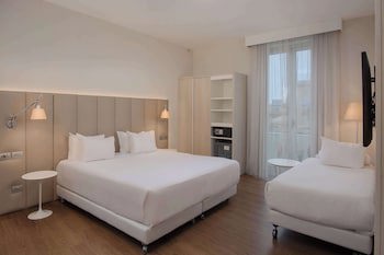 NH Genova Centro fotoğrafı