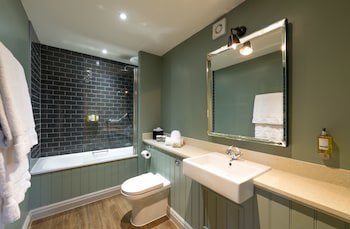 The Crown Manor House Hotel
