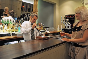 The Crown Manor House Hotel
