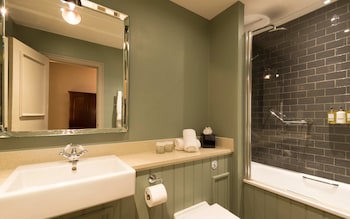 The Crown Manor House Hotel