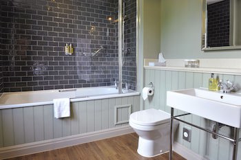 The Crown Manor House Hotel