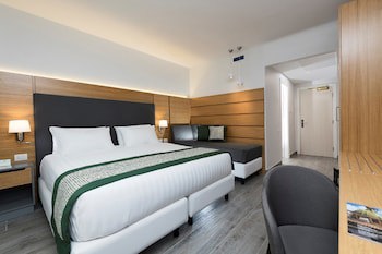 Holiday Inn Naples by IHG galeri fotoğrafı