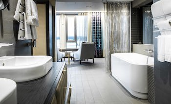 Best Western Plus John Bauer Hotel