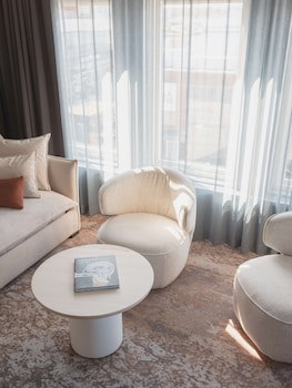 Best Western Plus John Bauer Hotel
