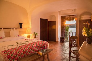 La Casa Que Canta - Adults Only