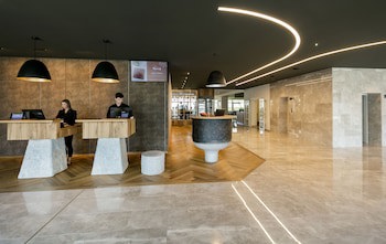 Arcotel Nike