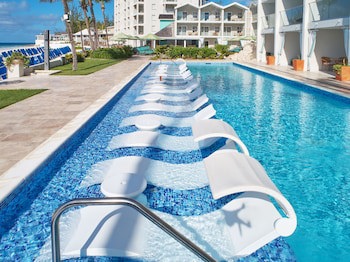 Sea Breeze Beach House By Ocean Hotels - All Inclusive