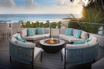 Sea Breeze Beach House By Ocean Hotels - All Inclusive