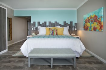 Sea Breeze Beach House By Ocean Hotels - All Inclusive