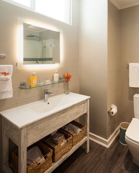 Sea Breeze Beach House By Ocean Hotels - All Inclusive