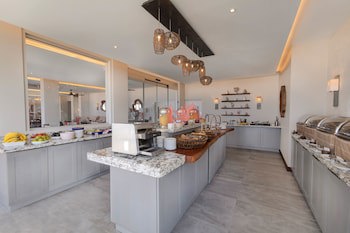 Sea Breeze Beach House By Ocean Hotels - All Inclusive