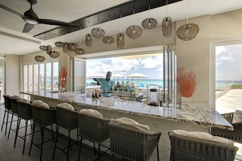 Sea Breeze Beach House By Ocean Hotels - All Inclusive