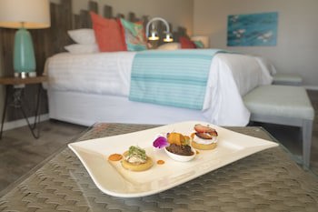 Sea Breeze Beach House By Ocean Hotels - All Inclusive